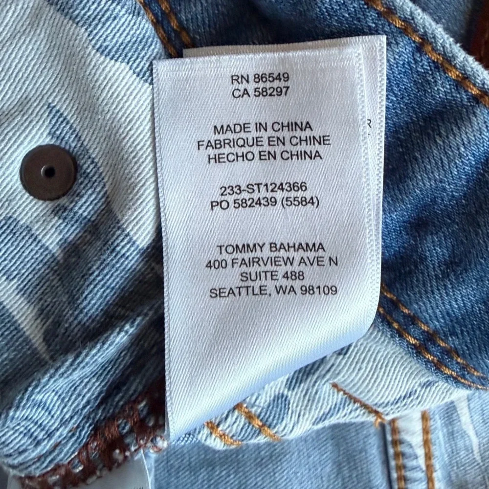 Tommy Bahama Mens Light Wash Straight Leg Denim Jeans 35x30 ST124366